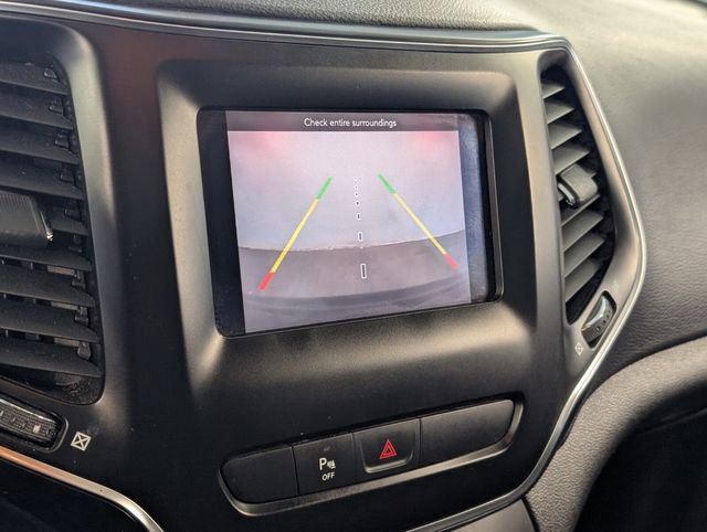 Used 2019 Jeep Cherokee Latitude Plus image 19