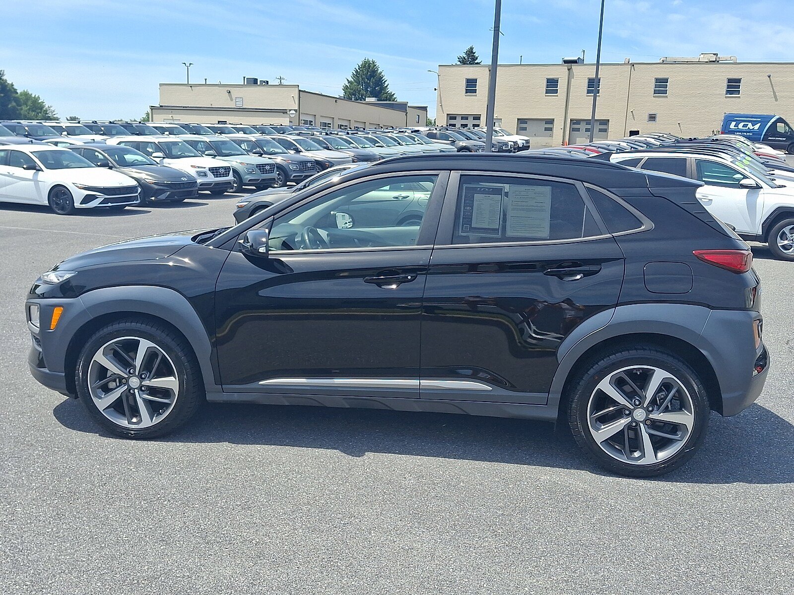 Used 2019 Hyundai Kona Limited w/ Cargo Package AWD/4WD image 8