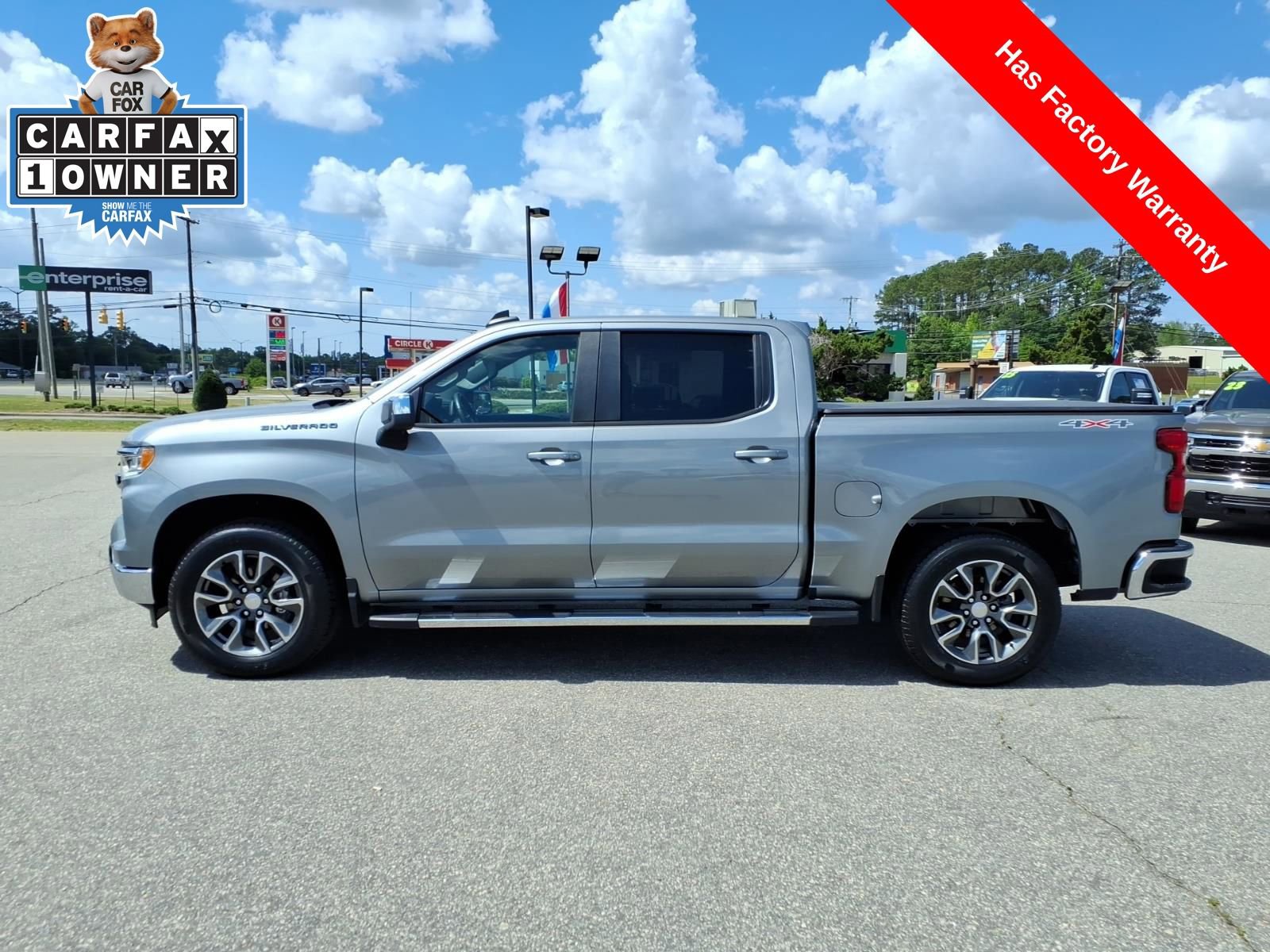 Used 2023 Chevrolet Silverado 1500 LT AWD/4WD image 2