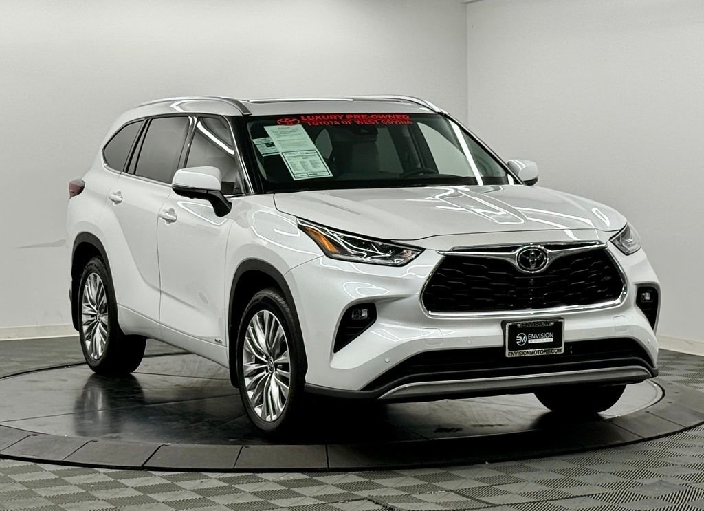 Used 2026 Toyota Highlander Platinum AWD/4WD image 8