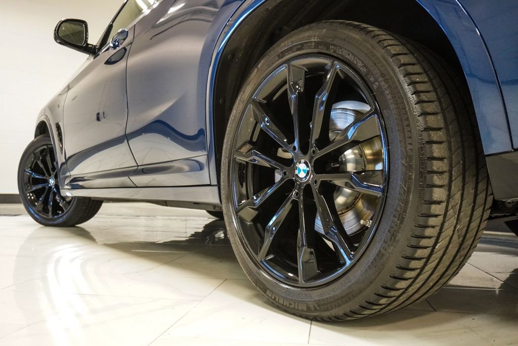 Used 2023 BMW X4 xDrive30i w/ M Sport Package image 40