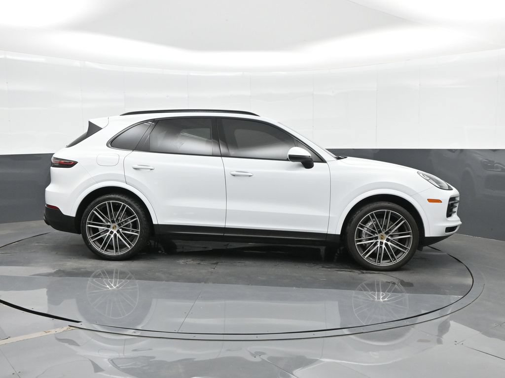 Certified 2023 Porsche Cayenne Platinum Edition AWD/4WD image 10