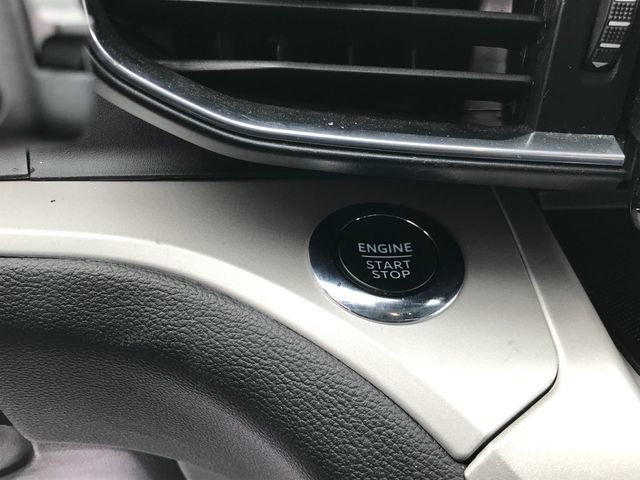 Used 2023 Ford Explorer XLT image 10