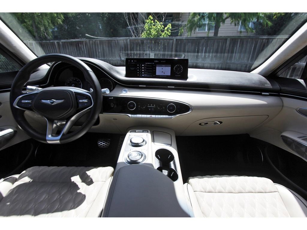 Used 2022 Genesis GV70 3.5T Sport w/ Sport Advanced Package AWD/4WD image 10