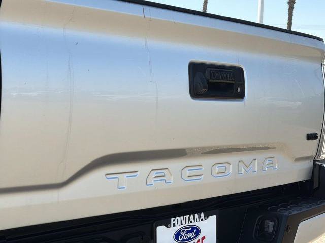 Used 2022 Toyota Tacoma TRD Off-Road w/ Technology Package RWD image 9