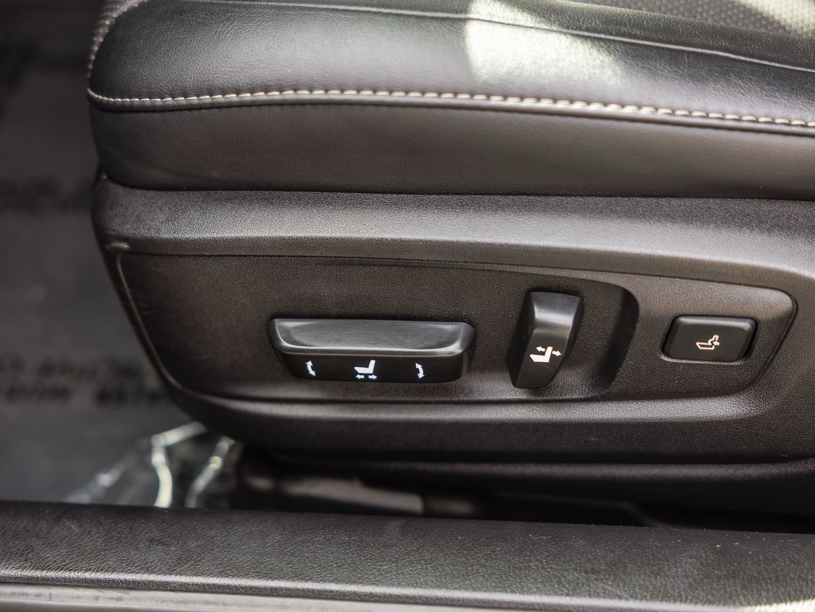 Used 2016 Lexus ES 350 w/ Navigation System Package image 17