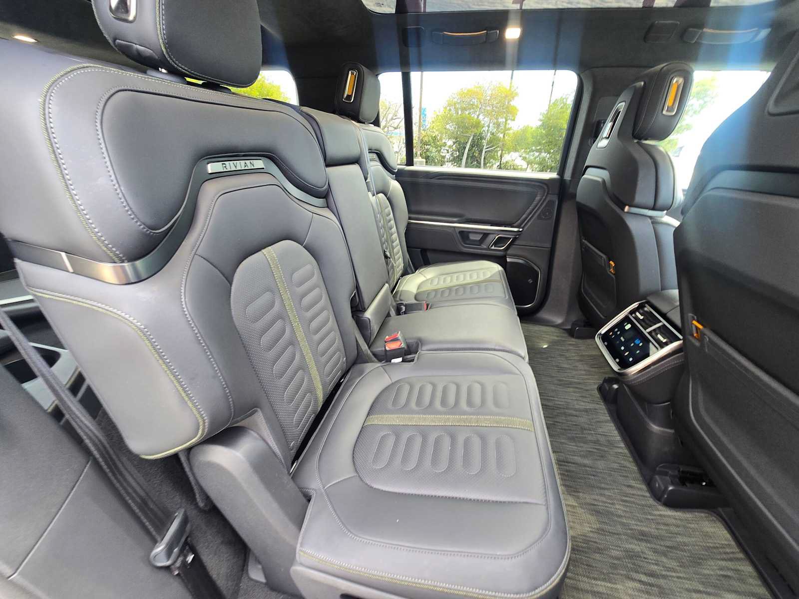 Used 2024 Rivian R1S Adventure AWD/4WD image 12