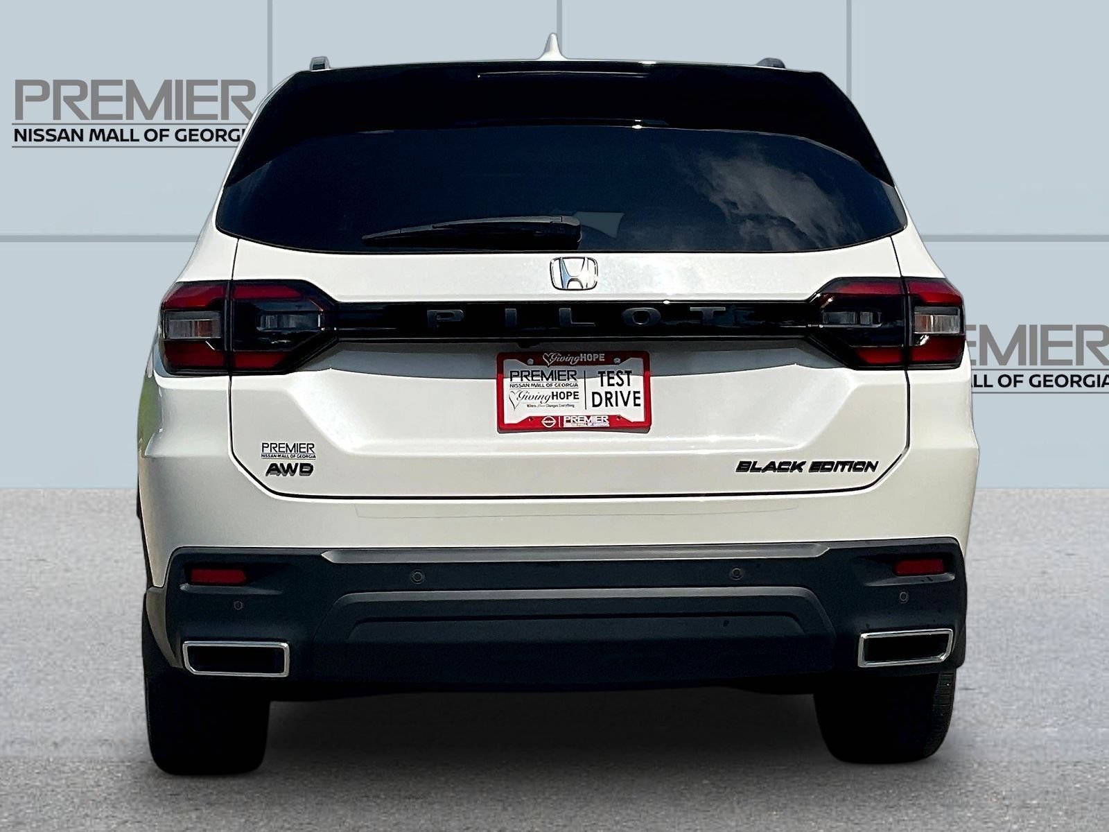 Used 2025 Honda Pilot Black Edition image 6