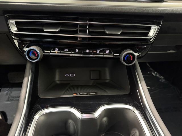 New 2026 Chevrolet Traverse LT w/ Driver Confidence Package image 18