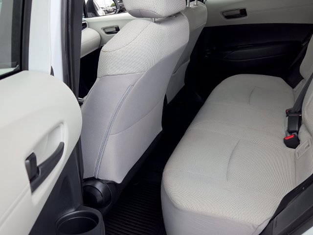 Used 2025 Toyota Corolla Cross LE FWD image 7