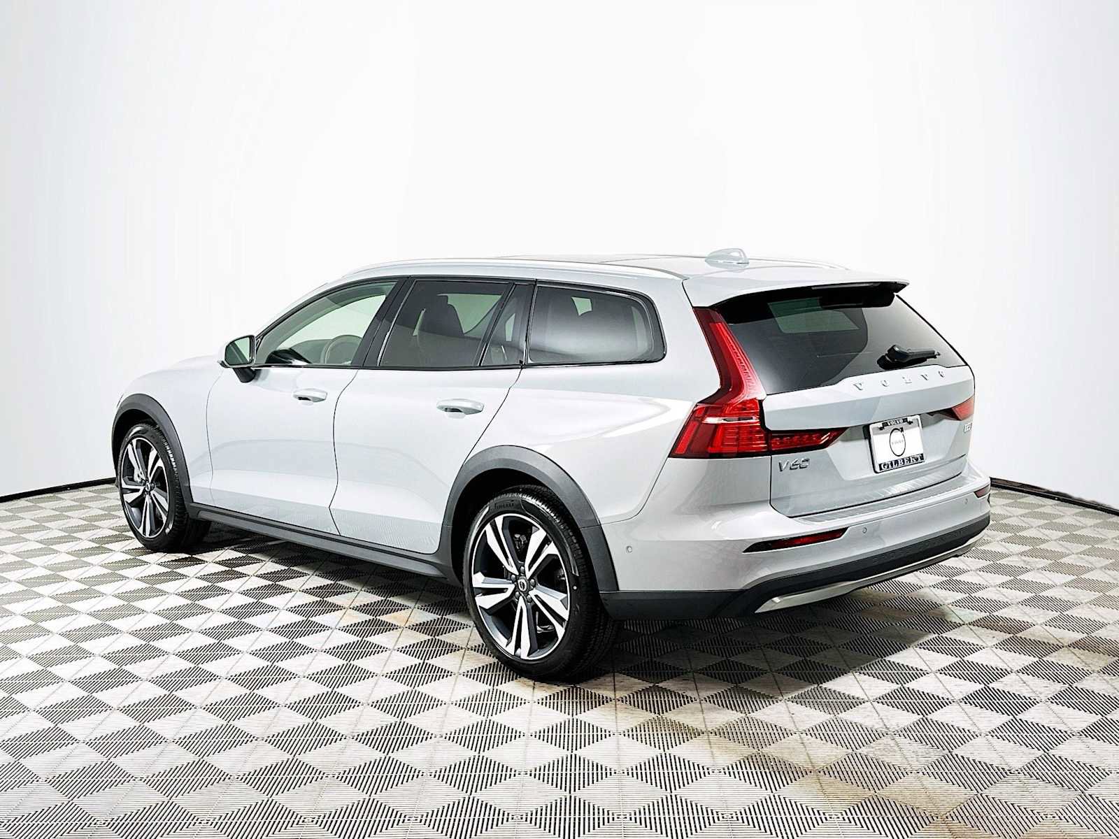 New 2026 Volvo V60 B5 Cross Country Plus w/ Climate Package image 5