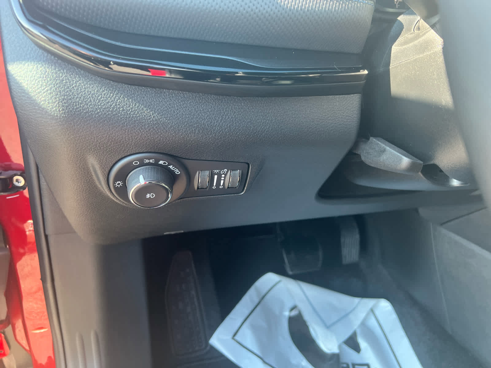 New 2026 Jeep Compass Altitude image 18