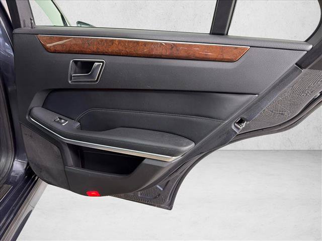 Used 2014 Mercedes-Benz E 350 4MATIC Sedan image 18