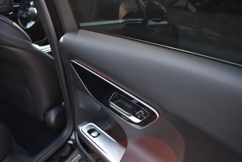 Used 2024 Mercedes-Benz C 300 4MATIC Sedan image 28