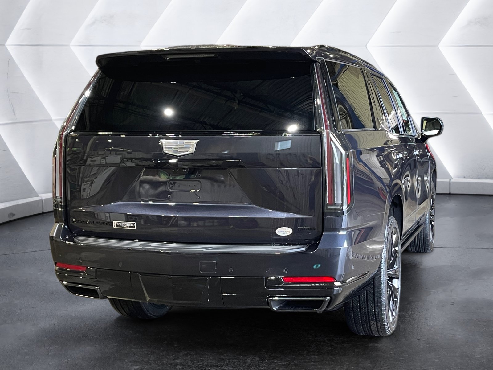 New 2026 Cadillac Escalade Platinum Sport w/ LPO, ONYX Package AWD/4WD image 6