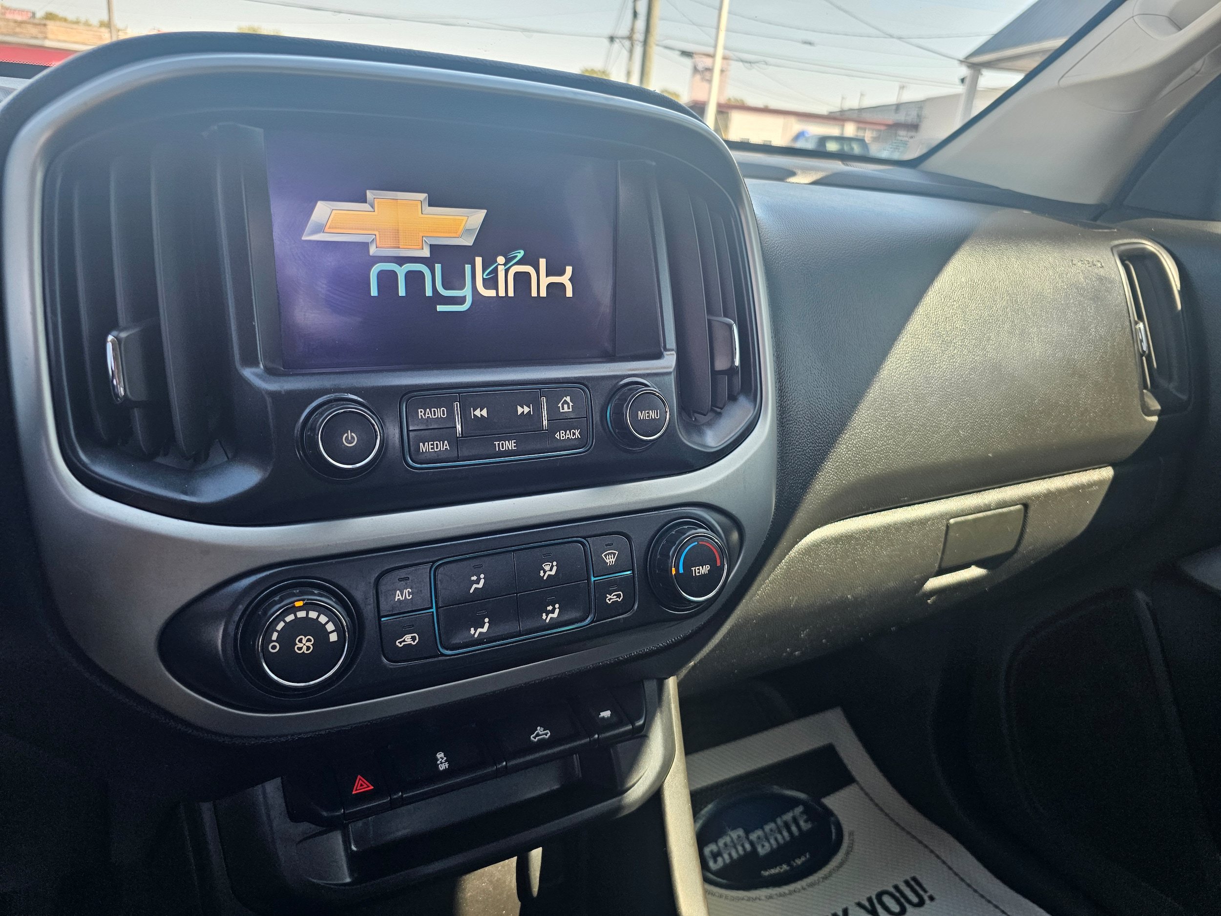 Used 2015 Chevrolet Colorado LT AWD/4WD image 15