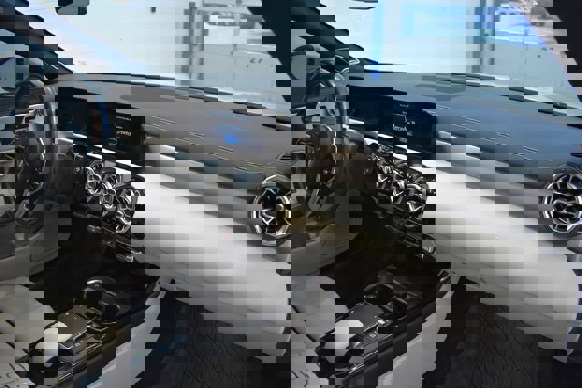 Used 2021 Mercedes-Benz CLA 250 CLA 250 4matic image 20