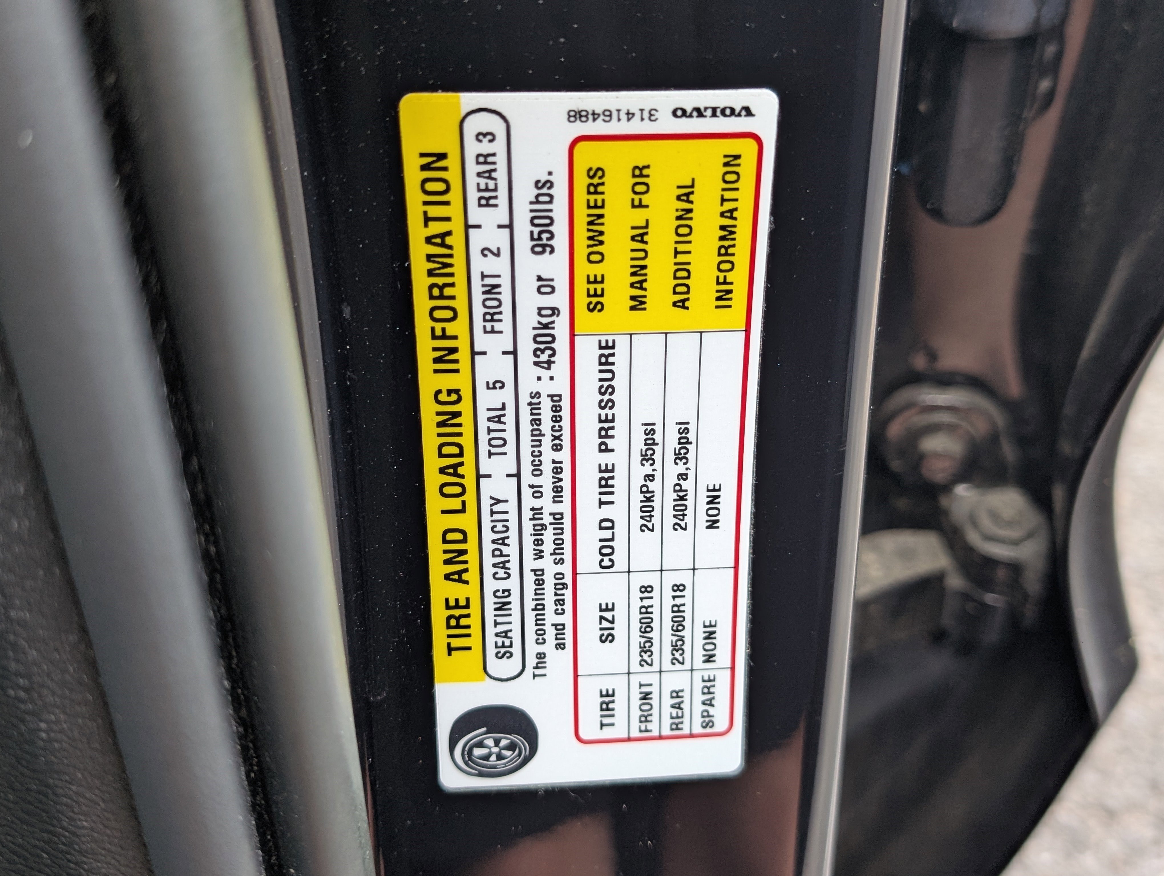 Used 2023 Volvo XC60 T8 Core image 38