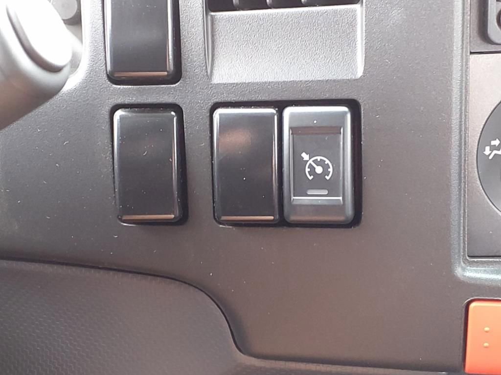 New 2025 Chevrolet Low Cab Forward image 12