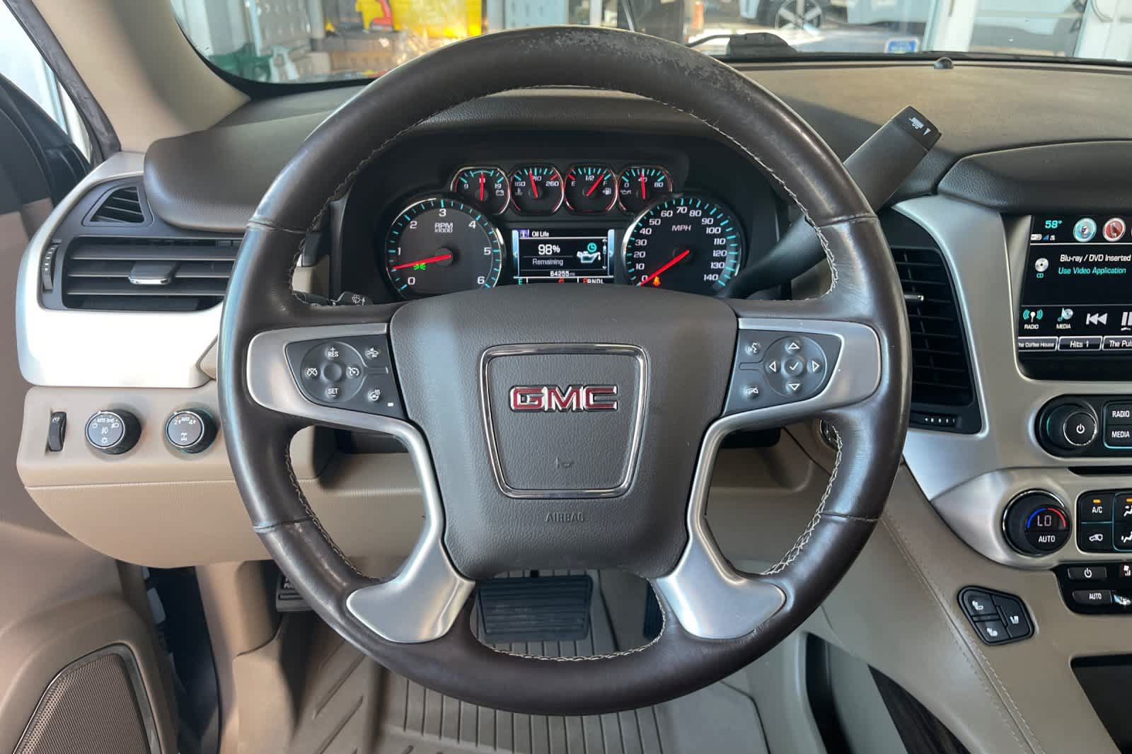 Used 2020 GMC Yukon SLT w/ Premium Edition AWD/4WD image 12