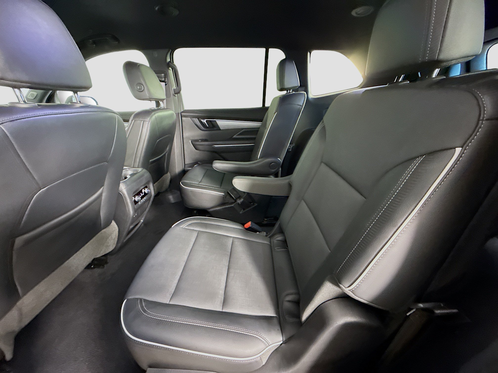 Used 2025 Buick Enclave Preferred FWD image 26