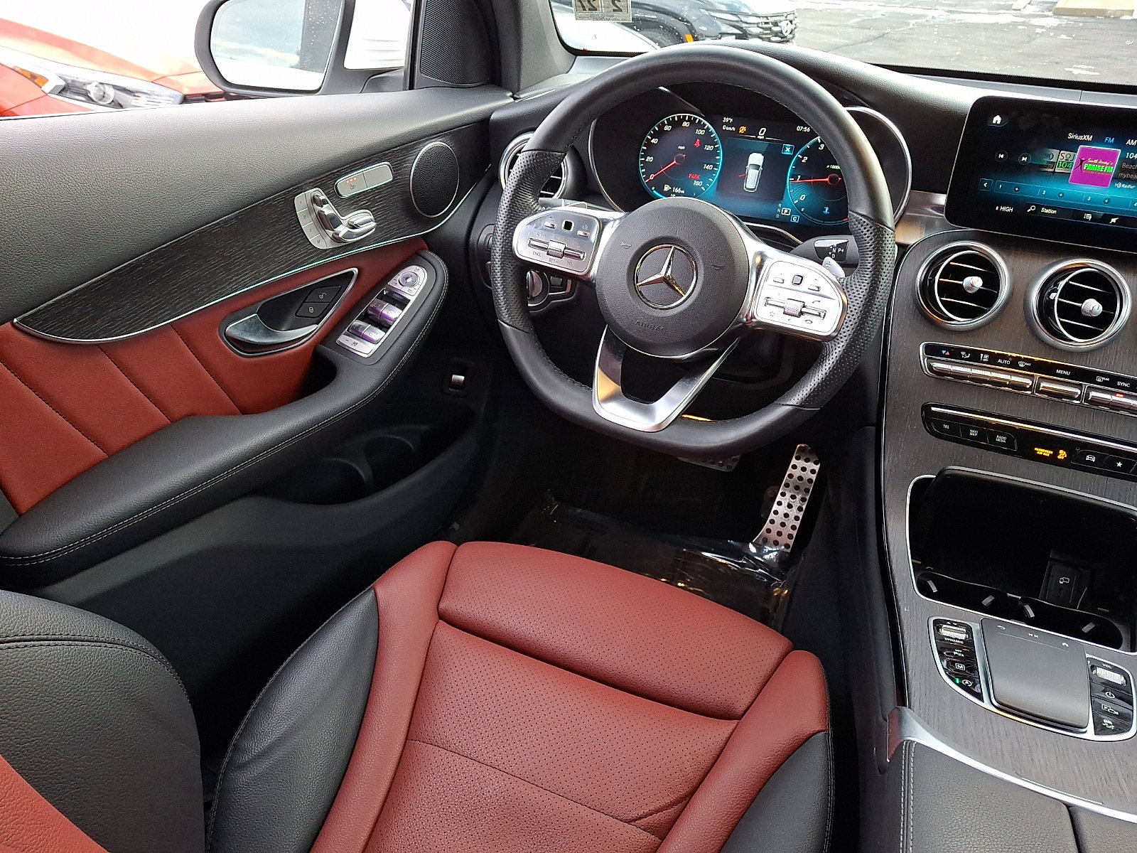 Used 2022 Mercedes-Benz GLC 300 4MATIC image 14