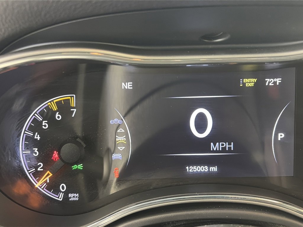 Used 2017 Jeep Grand Cherokee Trailhawk w/ Trailhawk Luxury Group image 15