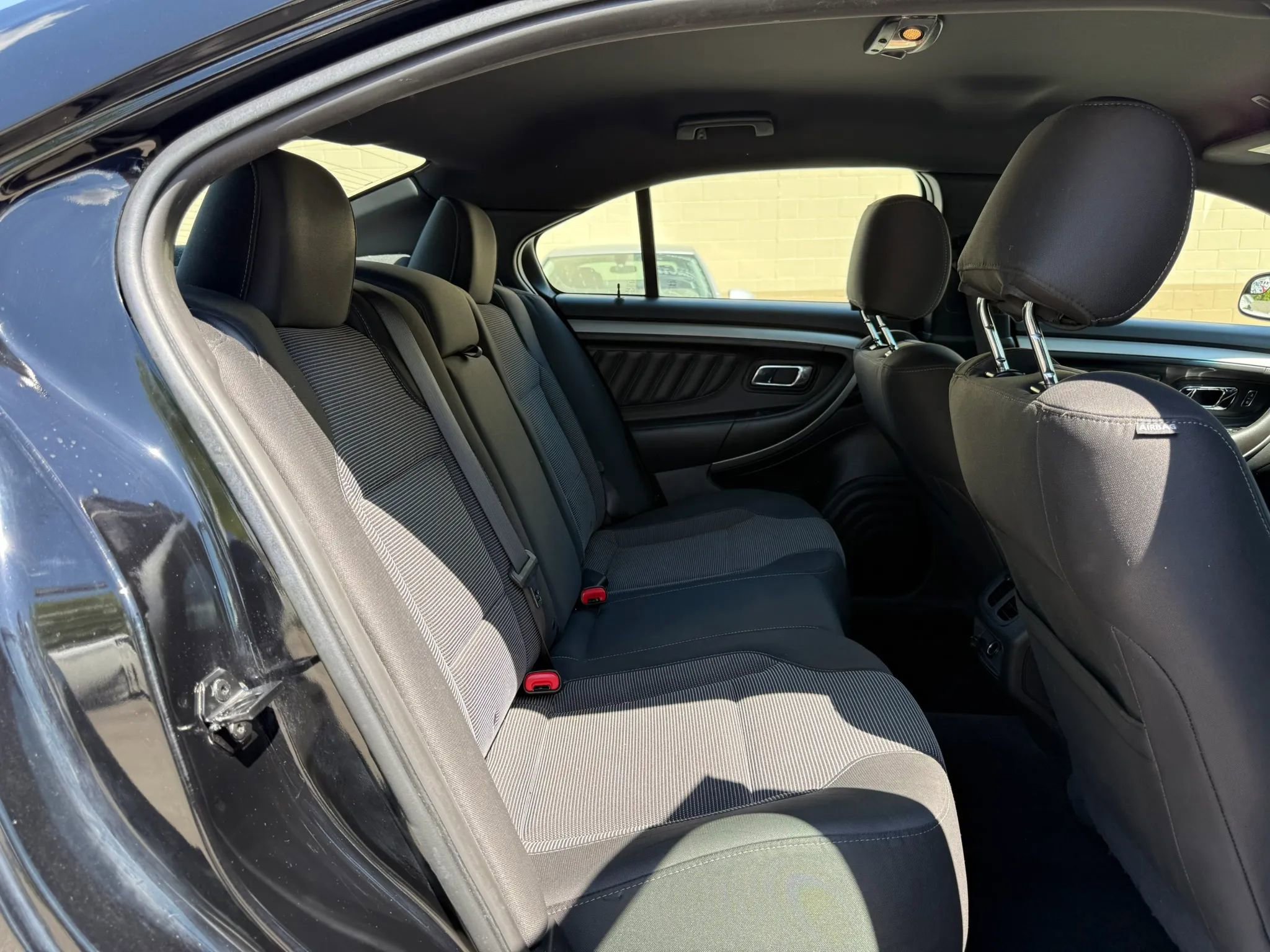 Used 2018 Ford Taurus SEL FWD image 17