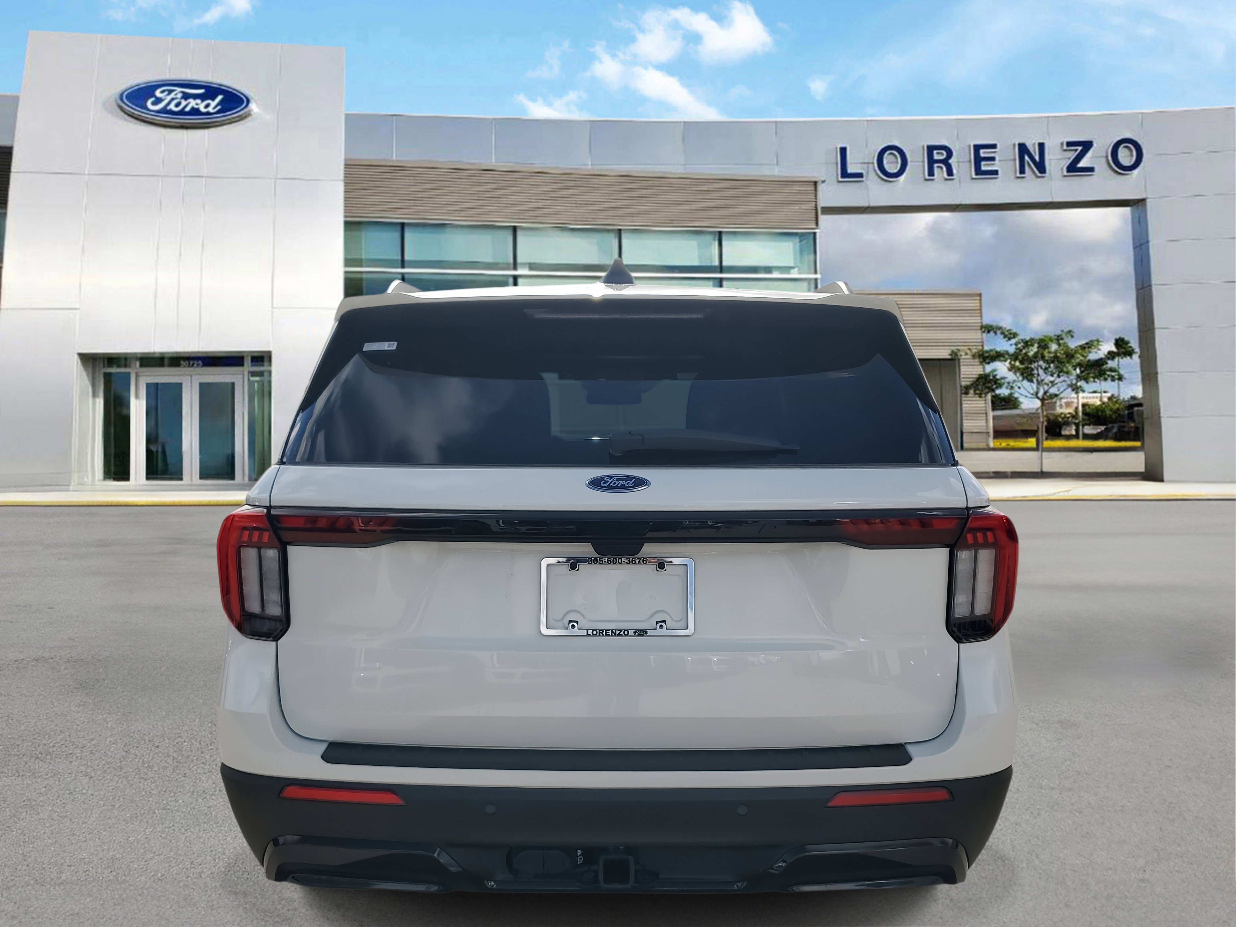 New 2026 Ford Explorer ST-Line w/ ST-Line Street Pack image 5