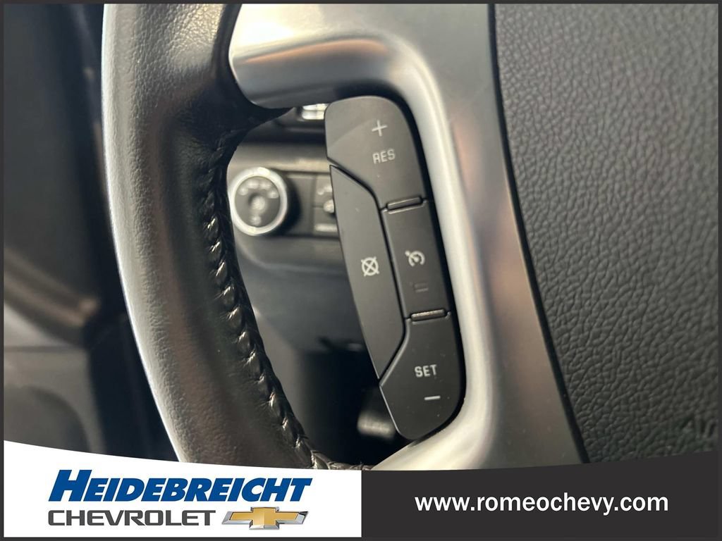Used 2017 Chevrolet Traverse LT w/ Style and Technology Package FWD image 19