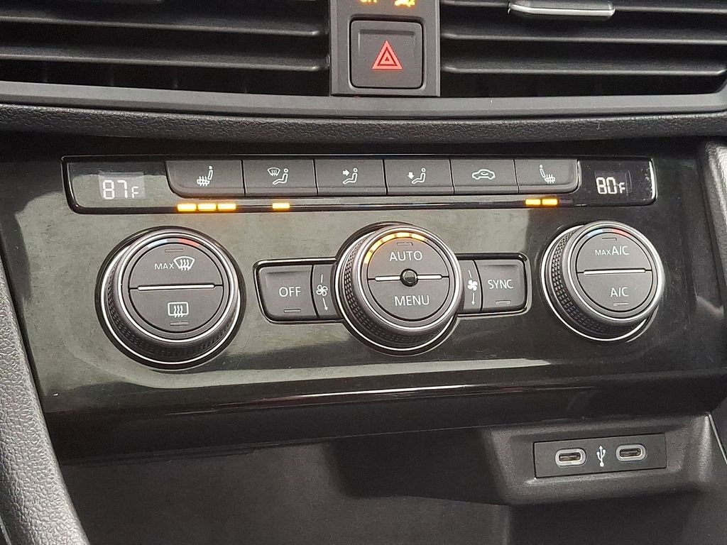 Used 2024 Volkswagen Jetta SE image 17