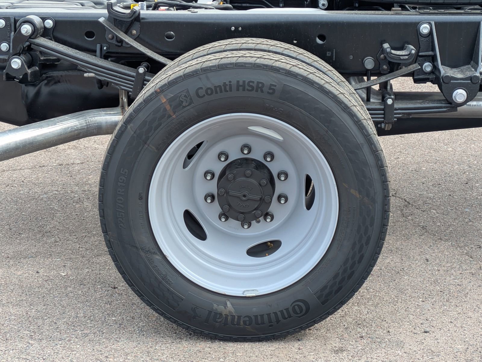 New 2026 Ford F550 4x4 Supercab Super Duty image 40