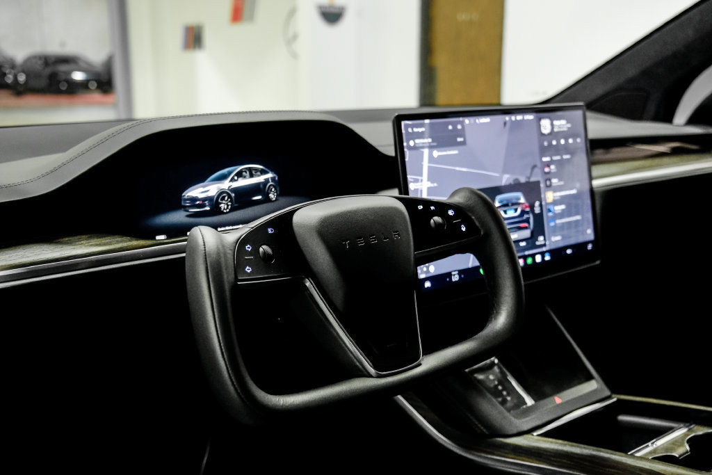 Used 2022 Tesla Model X AWD/4WD image 18