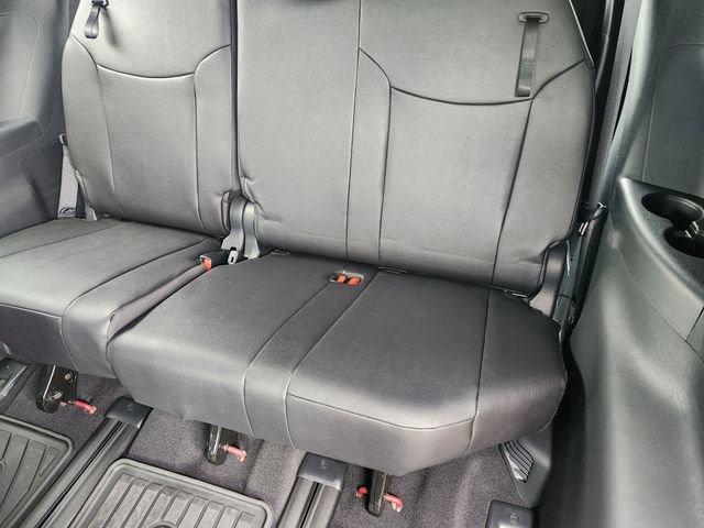 New 2026 Toyota Sienna Platinum image 26