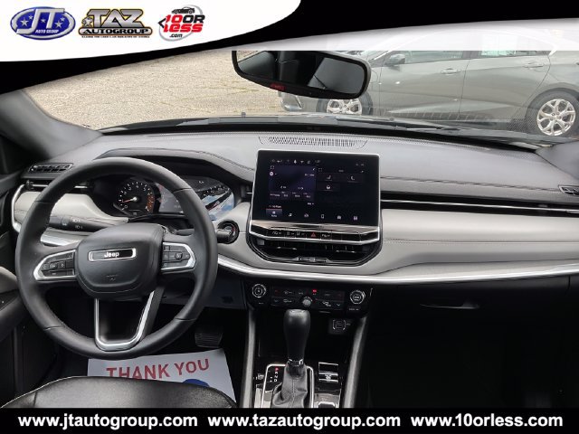 Used 2025 Jeep Compass Limited AWD/4WD image 16