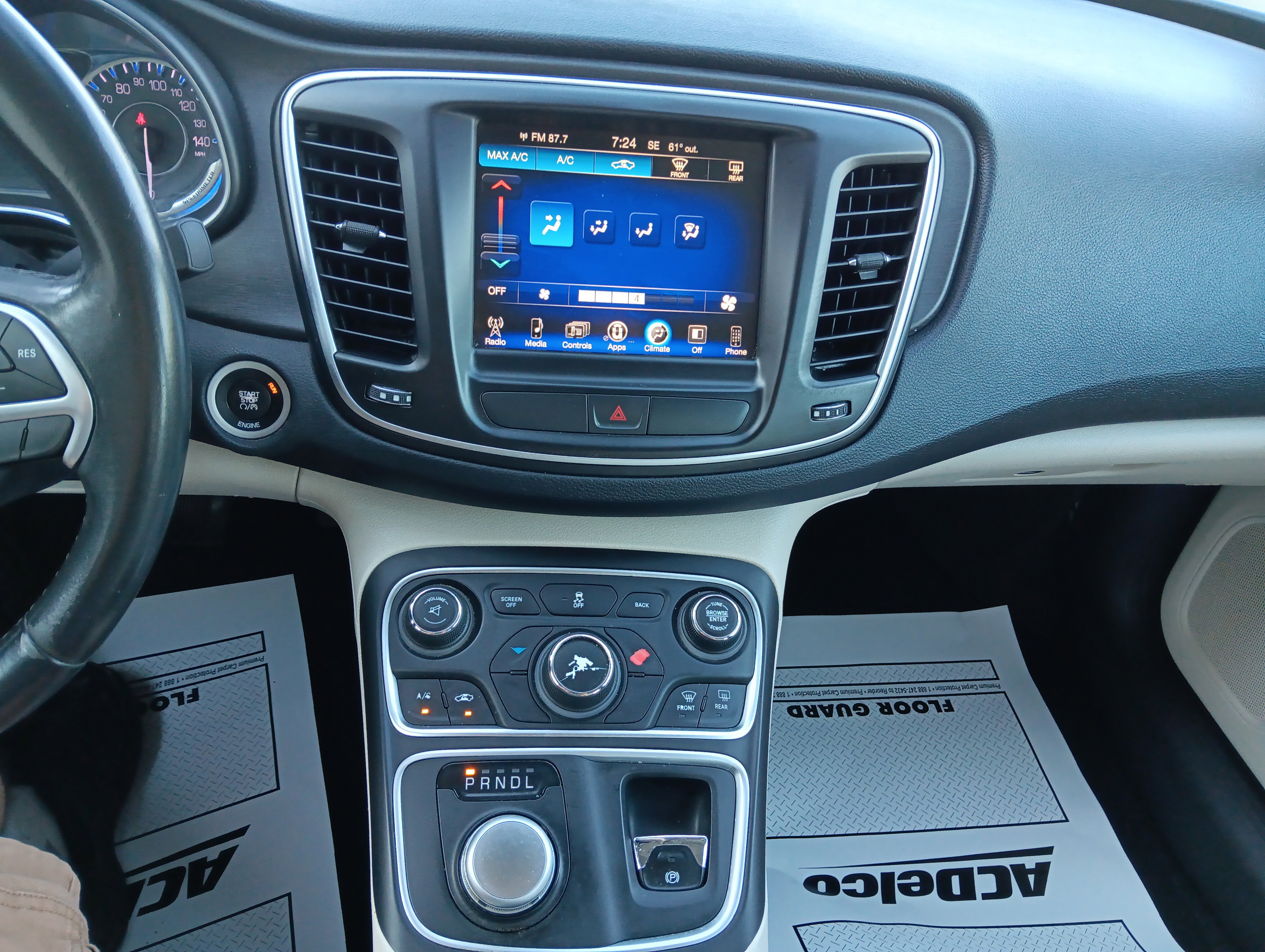Used 2016 Chrysler 200 Limited w/ Anniversary Edition FWD image 13