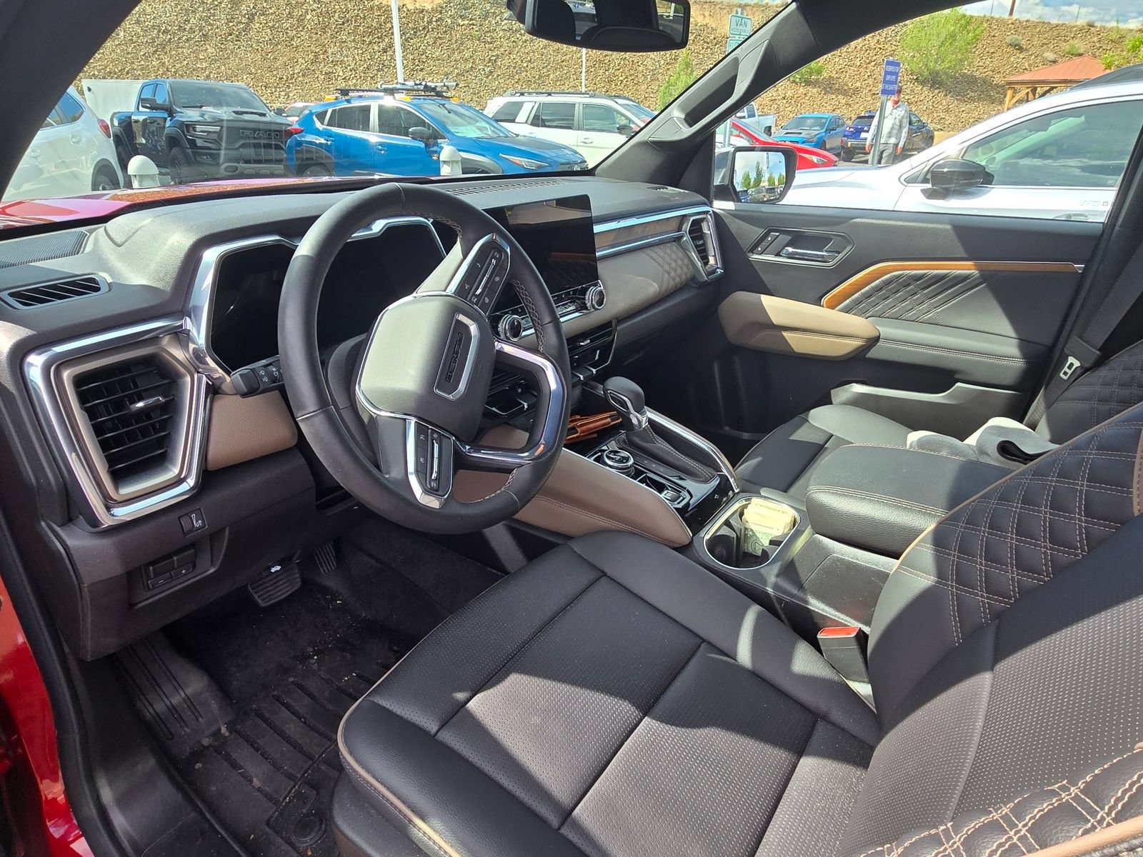 Used 2026 GMC Canyon Denali AWD/4WD image 11