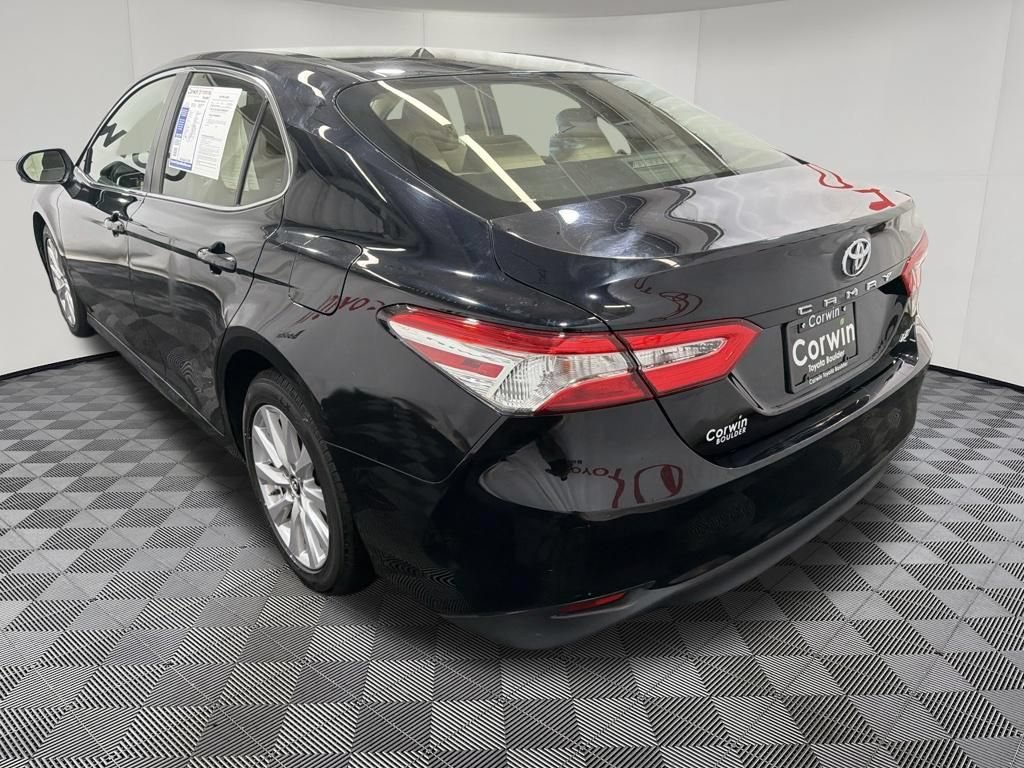 Used 2018 Toyota Camry LE w/ Convenience Package FWD image 5