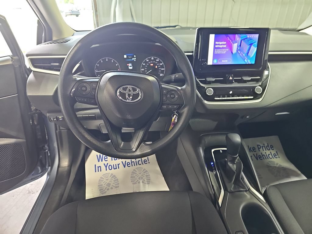 Used 2025 Toyota Corolla LE FWD image 15