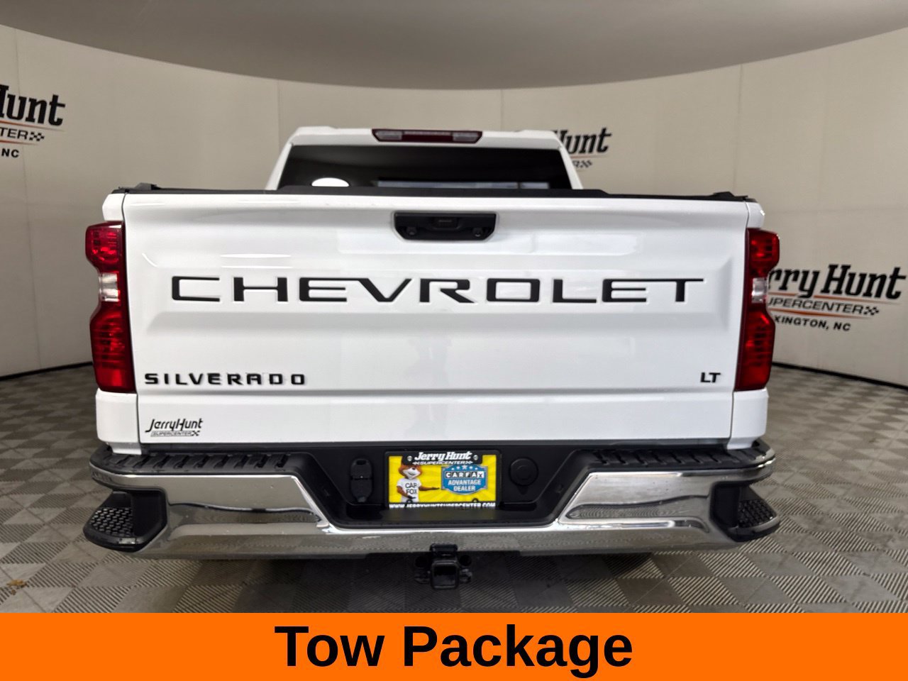 Used 2024 Chevrolet Silverado 1500 LT AWD/4WD image 7
