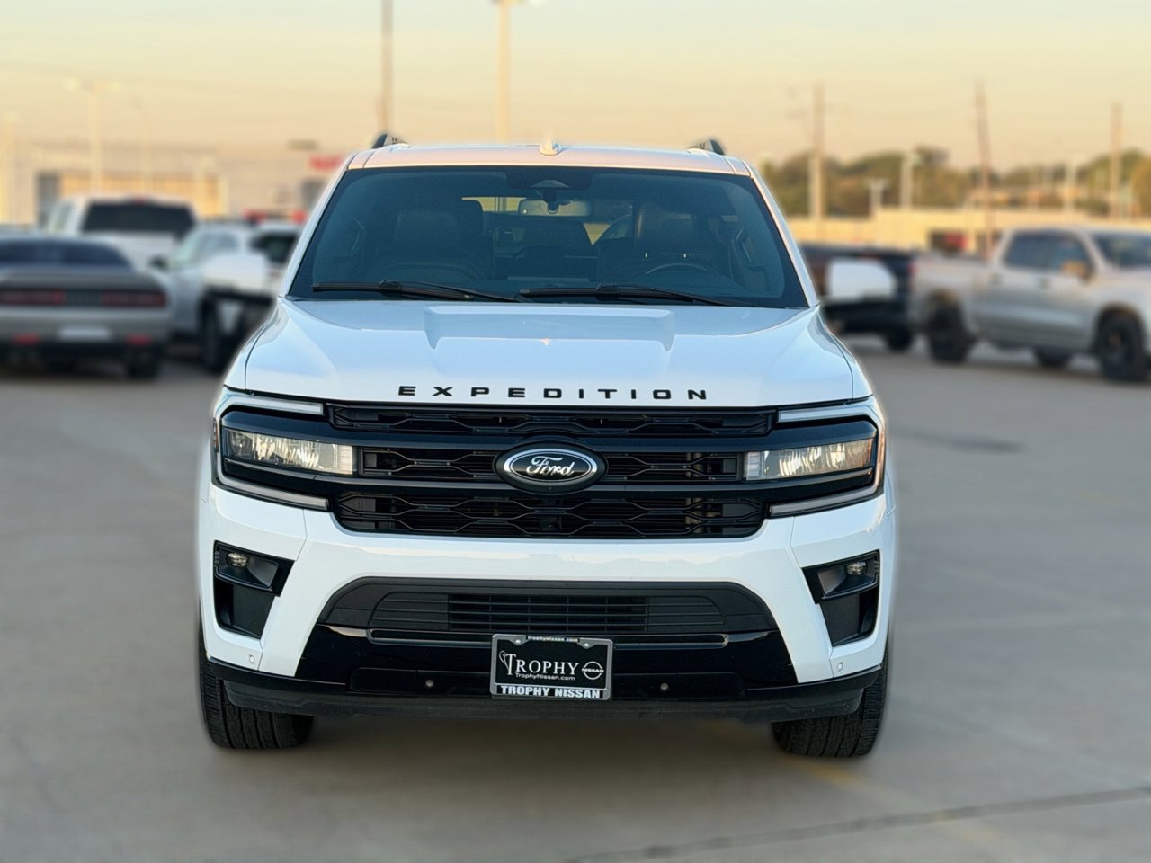 Used 2022 Ford Expedition Limited RWD image 3