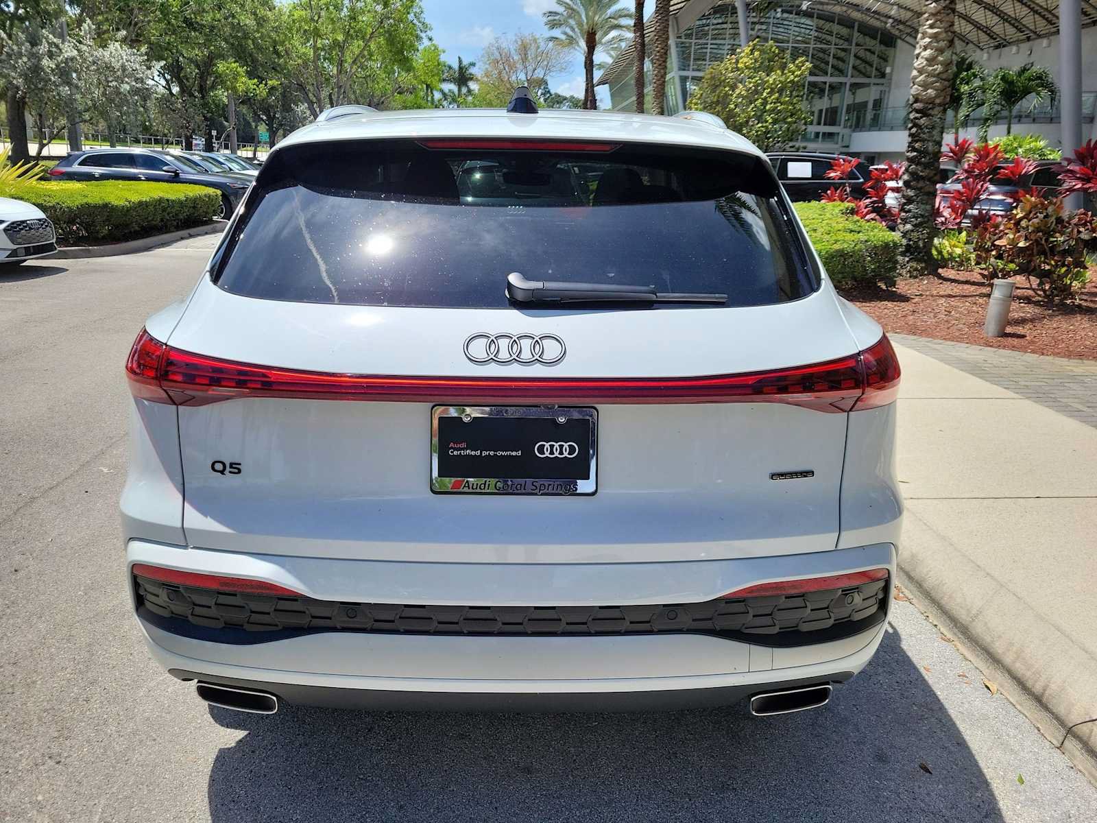 Certified 2025 Audi Q5 Premium Plus w/ Premium Plus AWD/4WD image 7