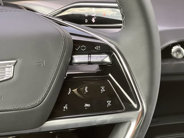 New 2027 Cadillac Vistiq Luxury w/ LPO, Premium Carpet Package AWD/4WD image 13