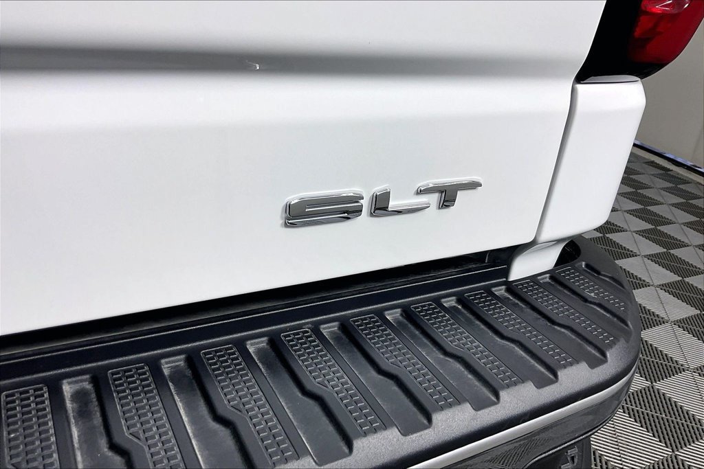 New 2026 GMC Sierra 1500 SLT AWD/4WD image 9