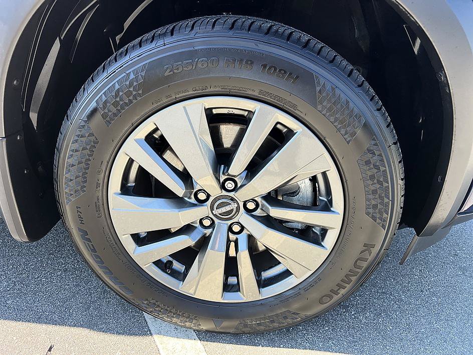 Certified 2025 Nissan Pathfinder SV FWD image 12