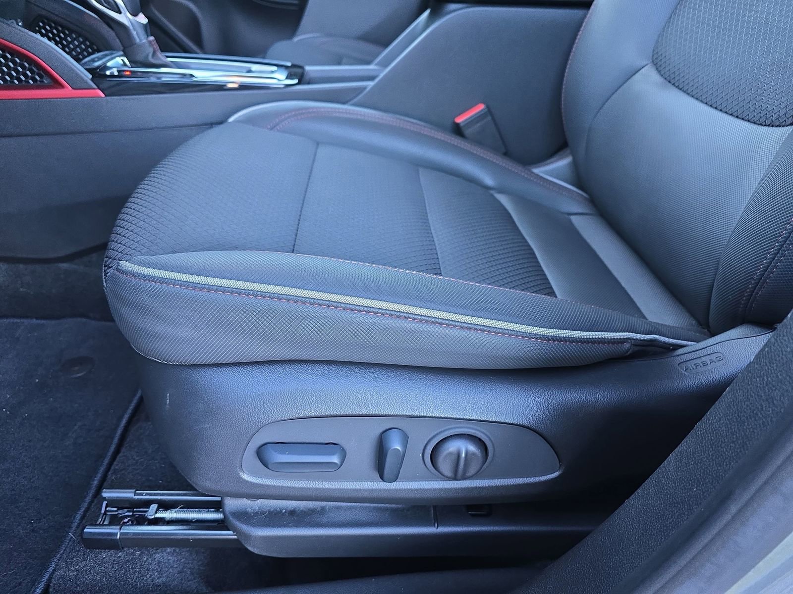 Used 2023 Chevrolet TrailBlazer RS image 29