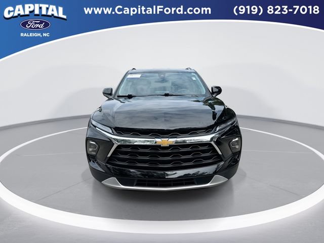Used 2023 Chevrolet Blazer LT w/ Convenience Package AWD/4WD image 3
