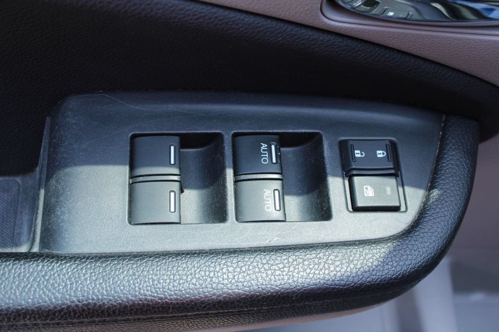Used 2016 Honda Pilot Elite image 25