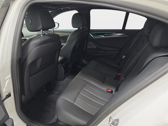 Certified 2023 BMW 530i xDrive w/ Premium Package AWD/4WD image 10