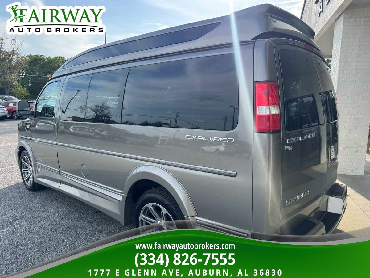 Used 2018 GMC Savana 2500 w/ Enhanced Convenience Package RWD image 8